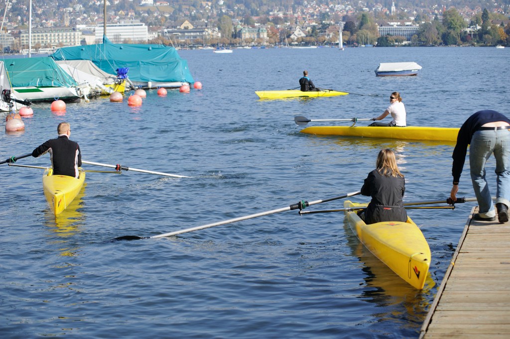 DSC_1190.JPG - Zurichsjön är ibland inte riktigt stor nog för fyra båtar.